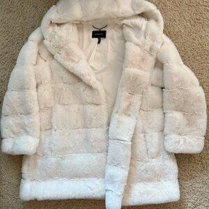 BGBMaxAzria Faux Fur Coat White Soft Plush Jacket Women’s Size XL